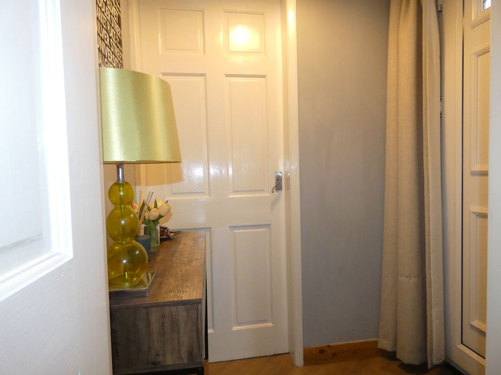 Rear Lobby- click for photo gallery